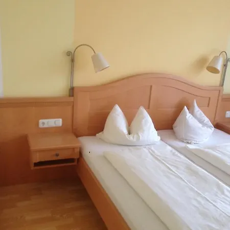 ゲストハウス Peterwirt バート・ミッテルンドルフ